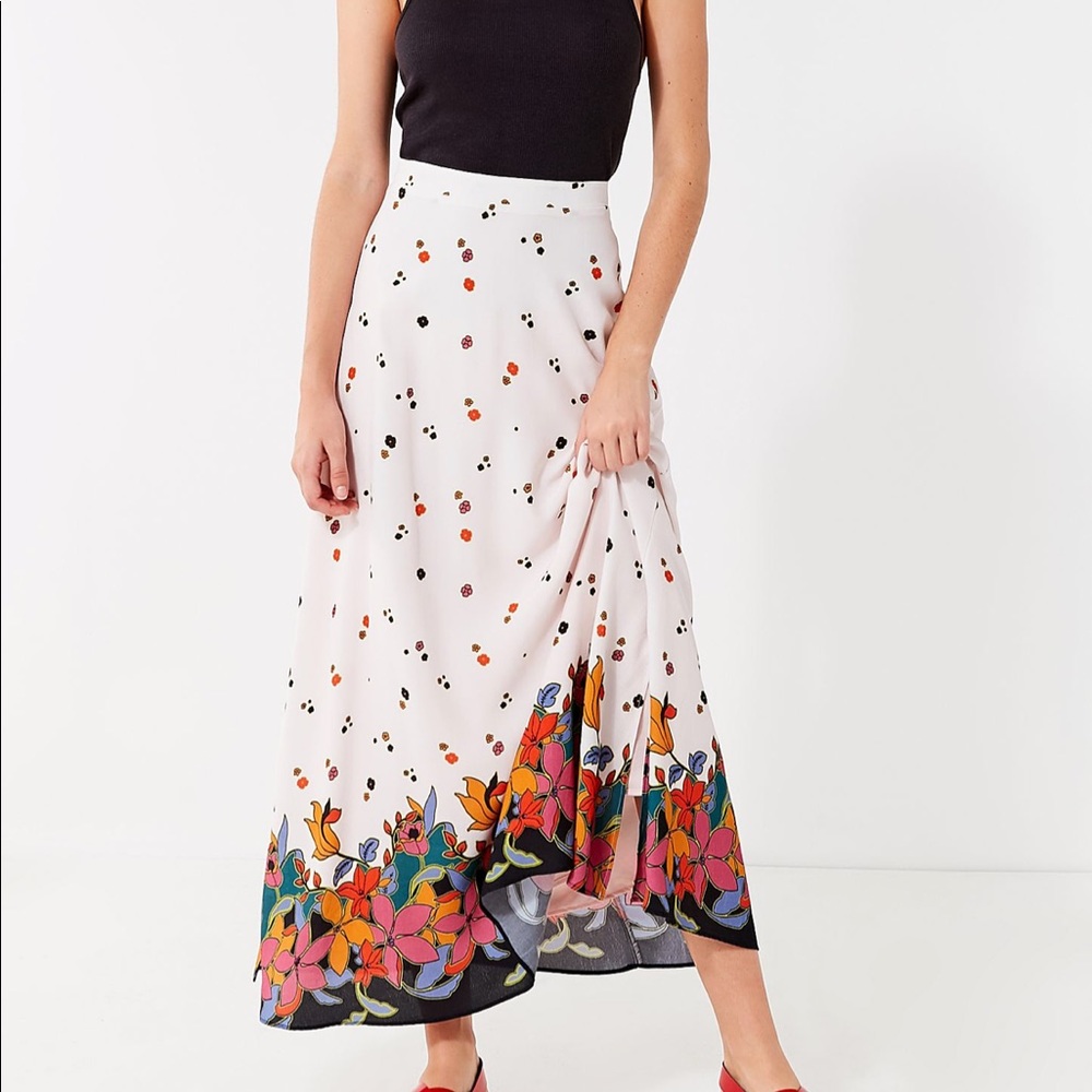 ‼️SALE‼️ Urban Outfitters Raine Floral Maxi Skirt